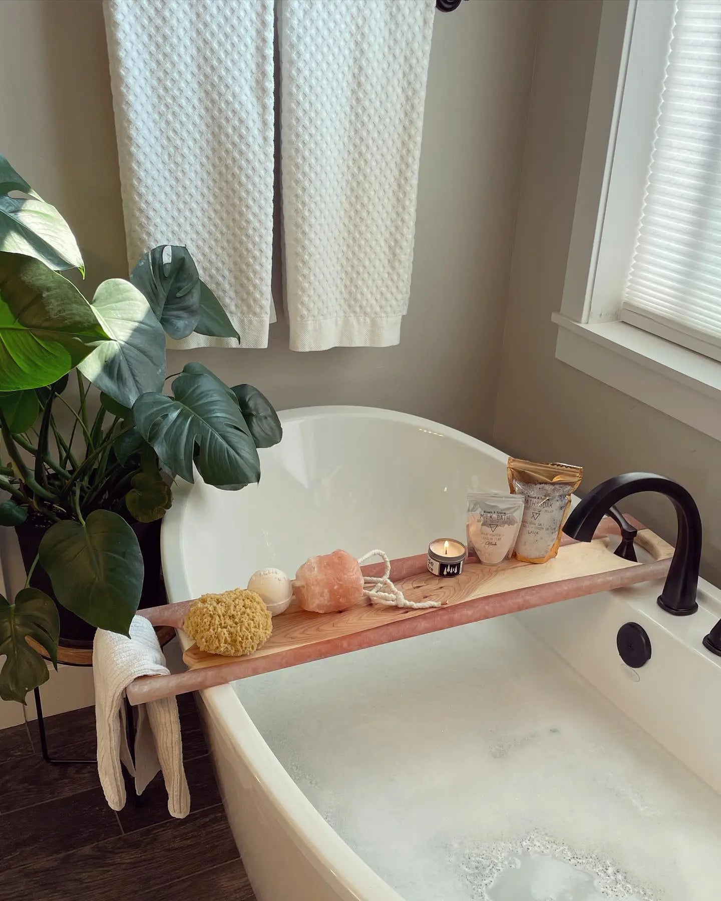 Handmade Resin Bath tub Tray