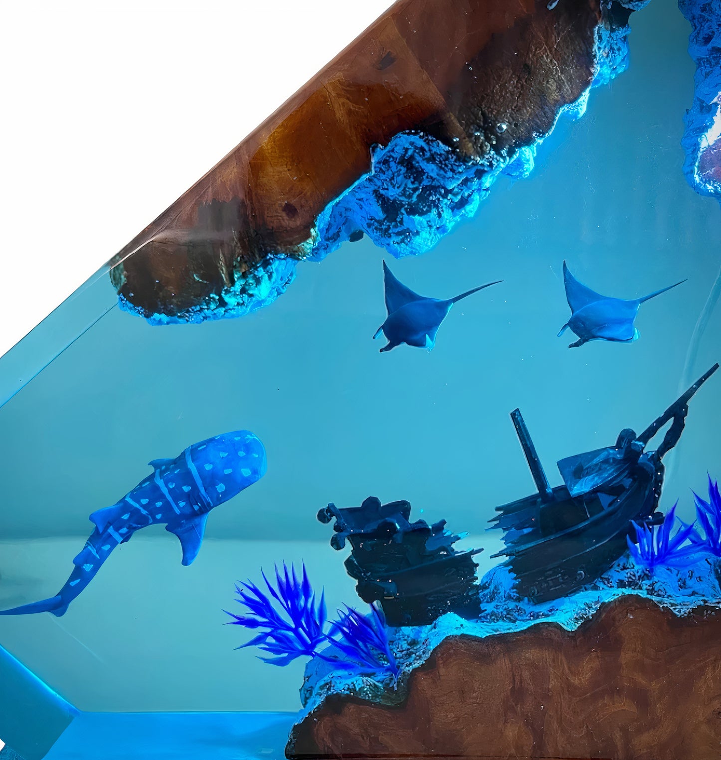 Resin Epoxy Whale Shark And Manta Ray Lamp